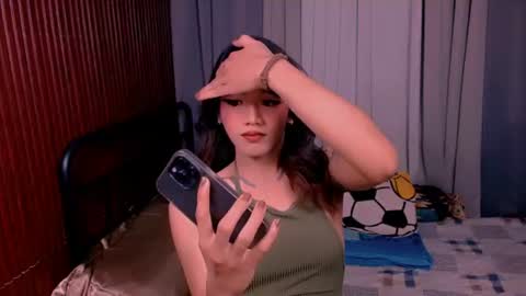 Snapshot of zyphyr_elf chatting on 07-03-26, 03:02 ZY online show from 07-03-26, 03:02
