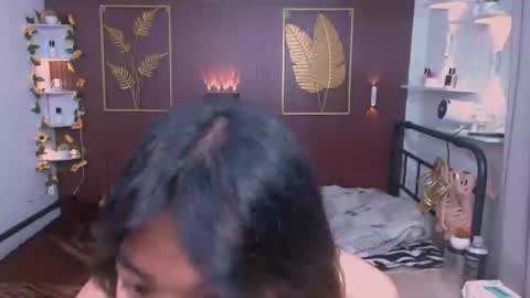 Snapshot of zyphyr_elf chatting on 07-28-26, 07:15 ZY online show from 07-28-26, 07:15