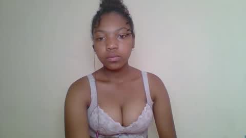 zyraelle_01 online show from 05-08-26, 09:03