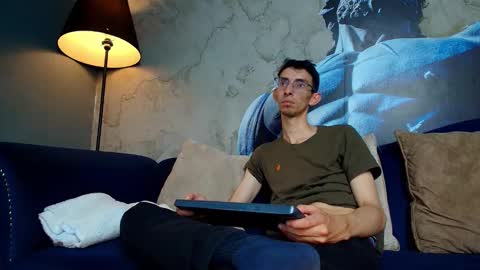 Snapshot of zyronight chatting on 11-18-25, 12:38 Zyro Nigth online show from 11-18-25, 12:38