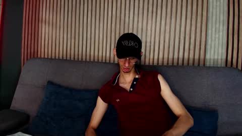 Snapshot of zyronight chatting on 11-21-25, 12:21 Zyro Nigth online show from 11-21-25, 12:21