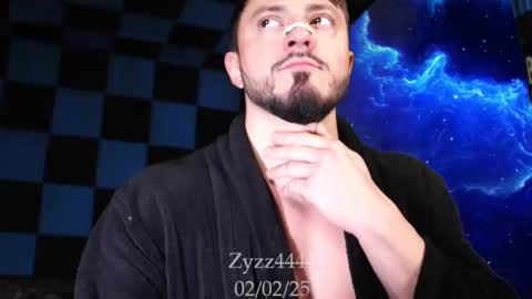 Snapshot of zyzz4444 chatting on 02-02-25, 03:39 Greek God online show from 02-02-25, 03:39