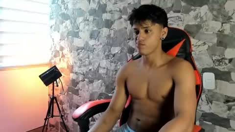 zyzz_1812 online show from 06-22-26, 07:55