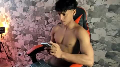 zyzz_1812 online show from 07-02-26, 05:19