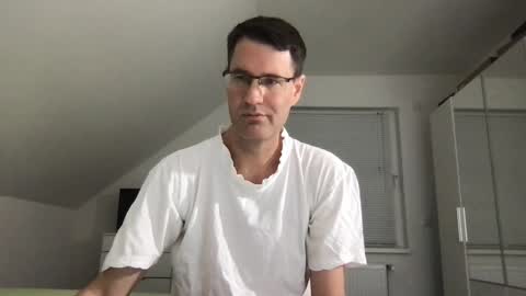 Snapshot of zzz123_cam chatting on 10-31-25, 02:51 zzz123_cam online show from 10-31-25, 02:51