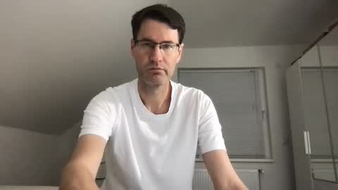 Snapshot of zzz123_cam chatting on 11-29-25, 04:10 zzz123_cam online show from 11-29-25, 04:10