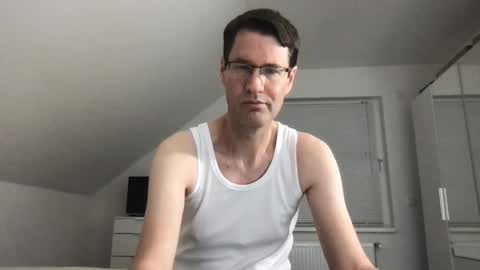 Snapshot of zzz123_cam chatting on 12-14-25, 03:50 zzz123_cam online show from 12-14-25, 03:50