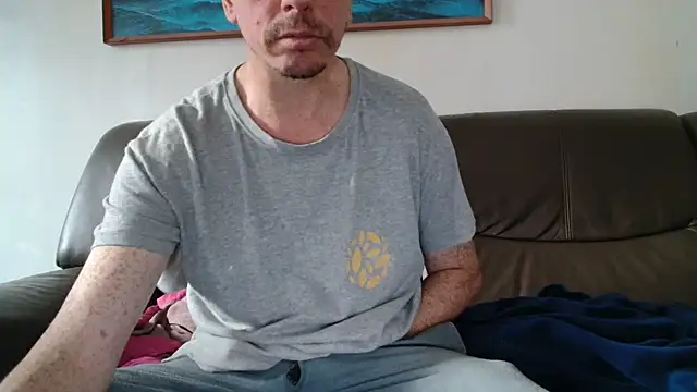 Snapshot of cloupefun chatting on 05-19-26, 06:09 cloupefun online show from 05-19-26, 06:09