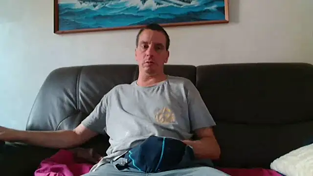 Snapshot of cloupefun chatting on 05-29-26, 05:49 cloupefun online show from 05-29-26, 05:49