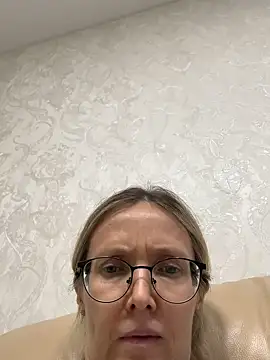 angelmommu online show from 04-07-26, 10:59