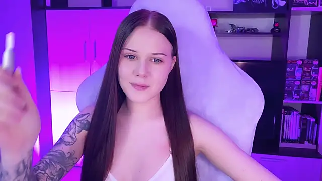 Snapshot of jasminevine chatting on 02-02-25, 10:39 jasminevine online show from 02-02-25, 10:39