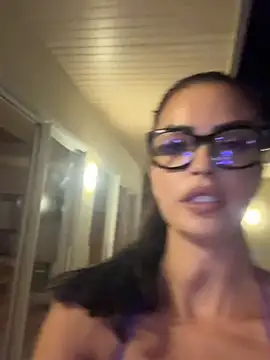 Helena Karel online show from 07-11-26, 01:36