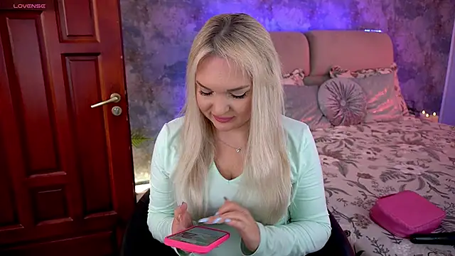 MissyMartinez online show from 04-28-26, 07:35