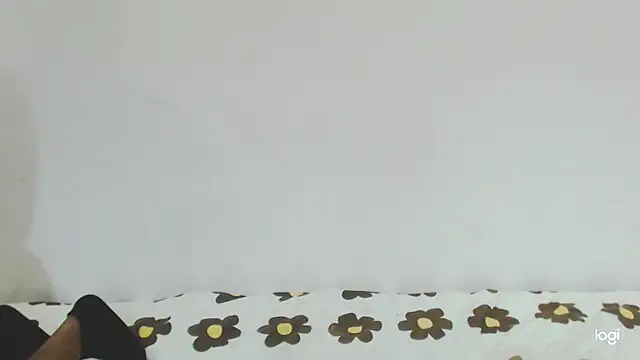 Snapshot of queen__ebony chatting on 07-11-26, 10:11 queen ebony online show from 07-11-26, 10:11