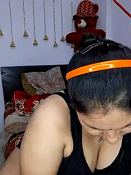 Snapshot of MOM-SUN-COUPLE chatting on 01-30-25, 05:17 MOM-SUN-COUPLE online show from 01-30-25, 05:17