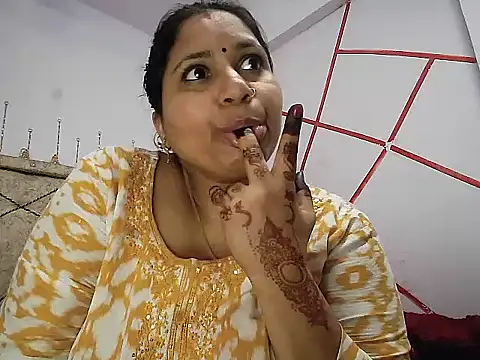 Snapshot of MOM-SUN-COUPLE chatting on 03-04-25, 08:49 MOM-SUN-COUPLE online show from 03-04-25, 08:49