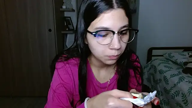 Snapshot of mia__lopez_ chatting on 12-03-25, 12:51 mia lopez online show from 12-03-25, 12:51