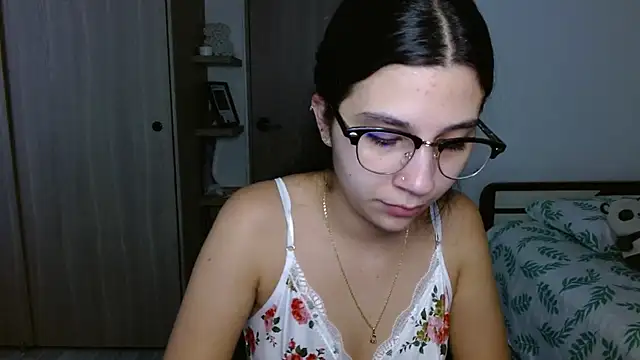 Snapshot of mia__lopez_ chatting on 12-04-25, 01:48 mia lopez online show from 12-04-25, 01:48