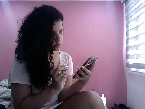 gatubelahot online show from 01-14-25, 04:40