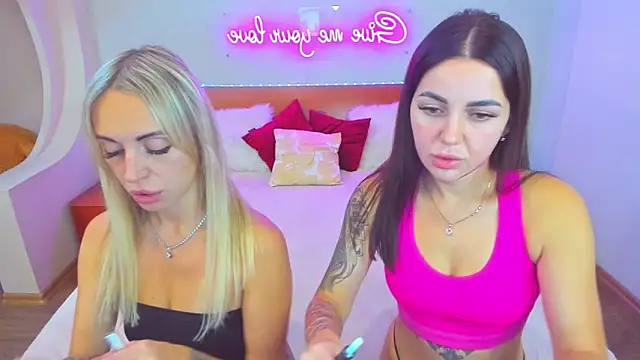 CrazyMilanka online show from 09-15-25, 11:32