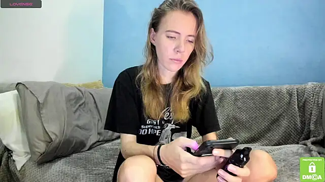 Snapshot of Kalisee_ chatting on 12-14-24, 10:18 Kalisee online show from 12-14-24, 10:18