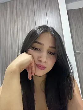 Snapshot of Hott_Hanna chatting on 06-14-26, 05:20 Hott Hanna online show from 06-14-26, 05:20