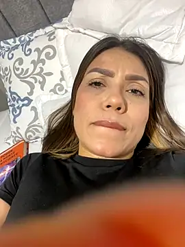 martina contreras online show from 10-26-25, 05:13