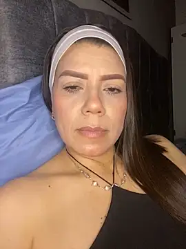 martina contreras online show from 05-18-26, 04:07