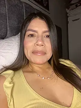 martina contreras online show from 06-09-26, 05:19