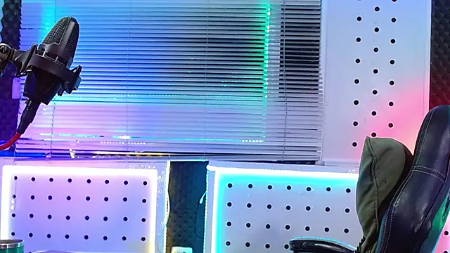 Darko0717 online show from 04-06-26, 04:19