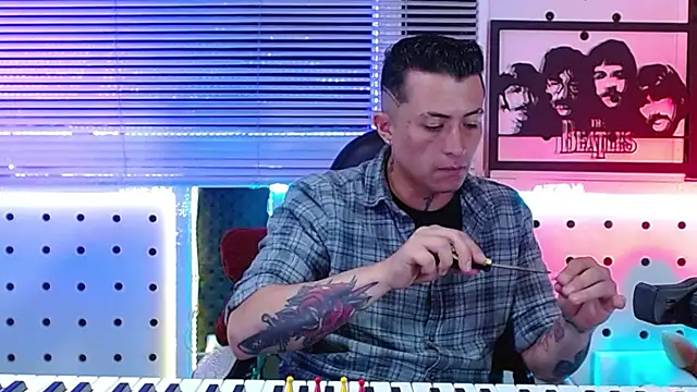 Darko0717 online show from 07-08-26, 01:37