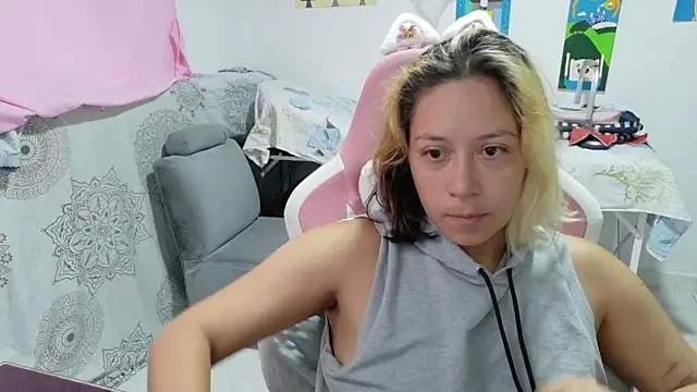MommyMiaWs online show from 05-13-26, 02:14
