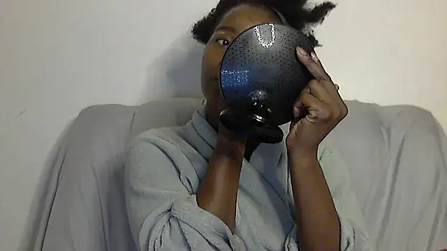 sluttylaura21 online show from 03-18-25, 01:32