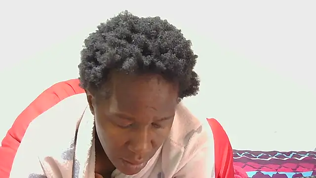 sluttylaura21 online show from 09-30-25, 08:52