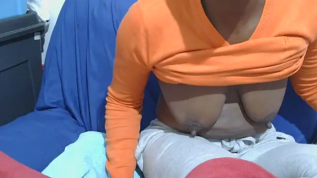 sluttylaura21 online show from 11-08-25, 04:40