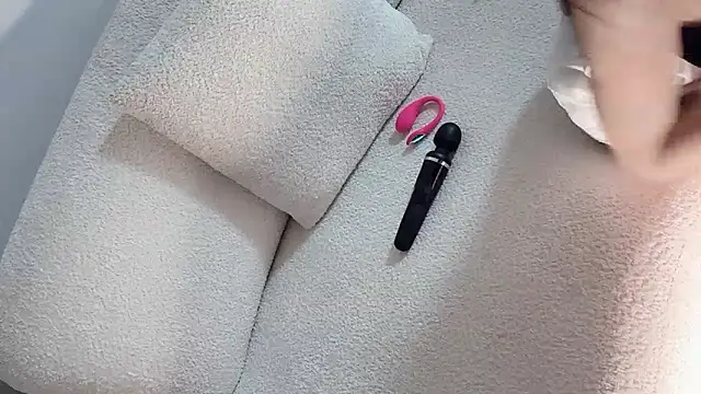 Serena-AU online show from 09-15-25, 02:17