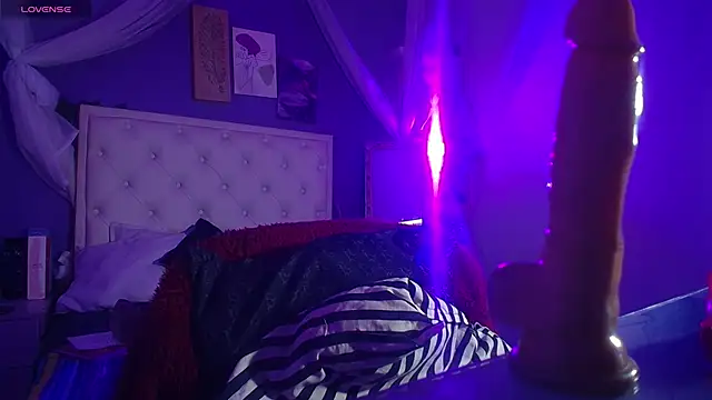 Snapshot of samanthaanderson_ chatting on 12-13-24, 05:43 samanthaanderson  online show from 12-13-24, 05:43