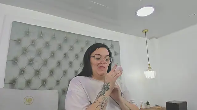 anette cooper online show from 04-08-26, 03:06