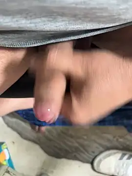 Snapshot of tank32s chatting on 01-24-25, 10:00 tank32s online show from 01-24-25, 10:00