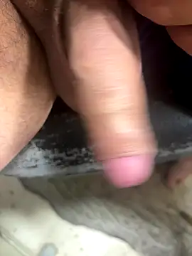 Snapshot of tank32s chatting on 09-15-25, 02:00 tank32s online show from 09-15-25, 02:00