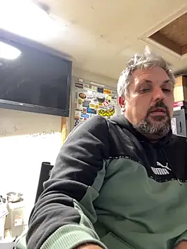 tank32s online show from 11-17-25, 08:53