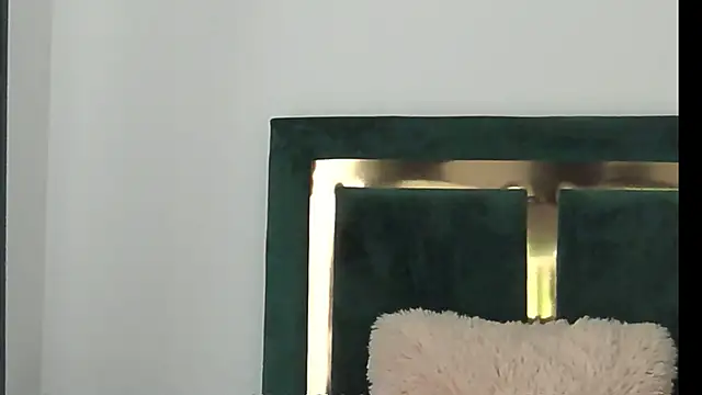 XeniaBlu online show from 02-20-25, 02:57