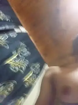 Snapshot of Linex06 chatting on 02-27-26, 11:16 Linex06 online show from 02-27-26, 11:16