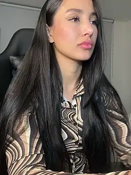 Snapshot of EvaMoet chatting on 12-14-24, 05:51 EvaMoet online show from 12-14-24, 05:51