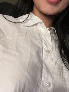 Snapshot of EvaMoet chatting on 12-30-24, 08:54 EvaMoet online show from 12-30-24, 08:54