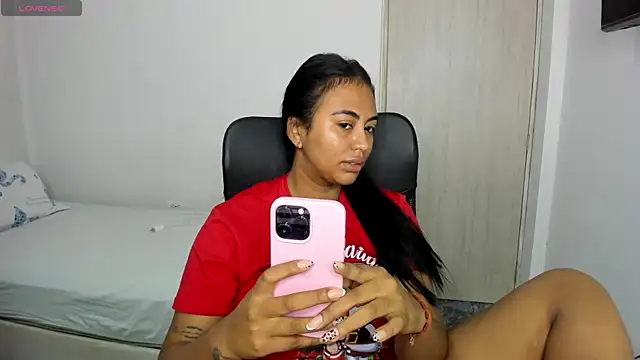 tracycum online show from 12-21-25, 06:04