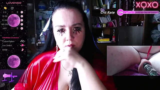 Snapshot of LeonaHarrison chatting on 10-31-25, 01:45 LeonaHarrison online show from 10-31-25, 01:45