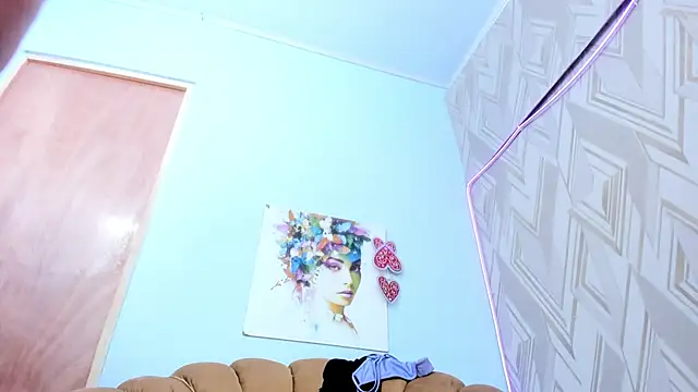 Snapshot of veronica_salas chatting on 02-19-25, 12:03 veronica salas online show from 02-19-25, 12:03