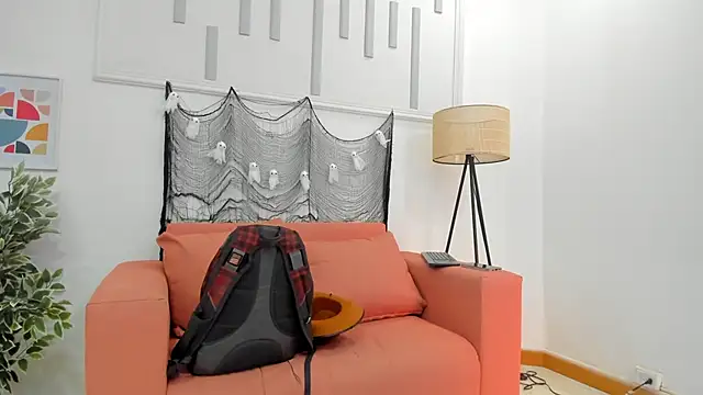 Snapshot of veronica_salas chatting on 10-31-25, 09:05 veronica salas online show from 10-31-25, 09:05