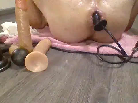 mrfeet58 online show from 04-28-26, 12:42